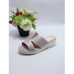 KAPCIE DAMSKIE. SIZE: 36/41...