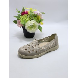 BUTY DAMSKIE. SIZE: 37/42...
