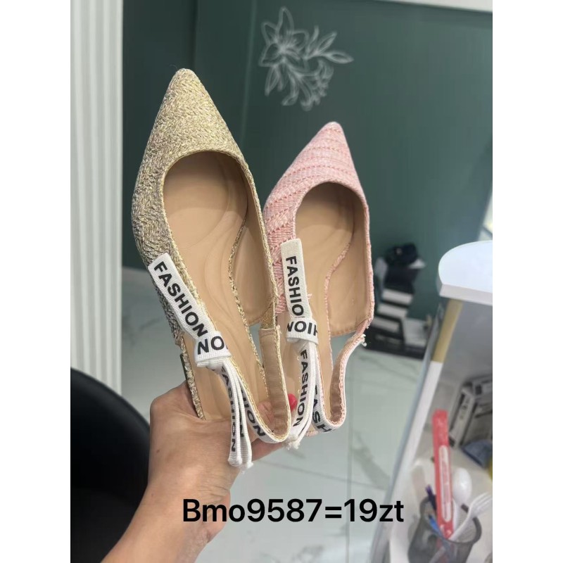 Buty Sandały DAMSKIE(36-41,12par)Kolor Jak na zdzięciu