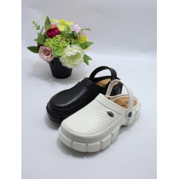KAPCIE DAMSKIE. SIZE: 36/41...