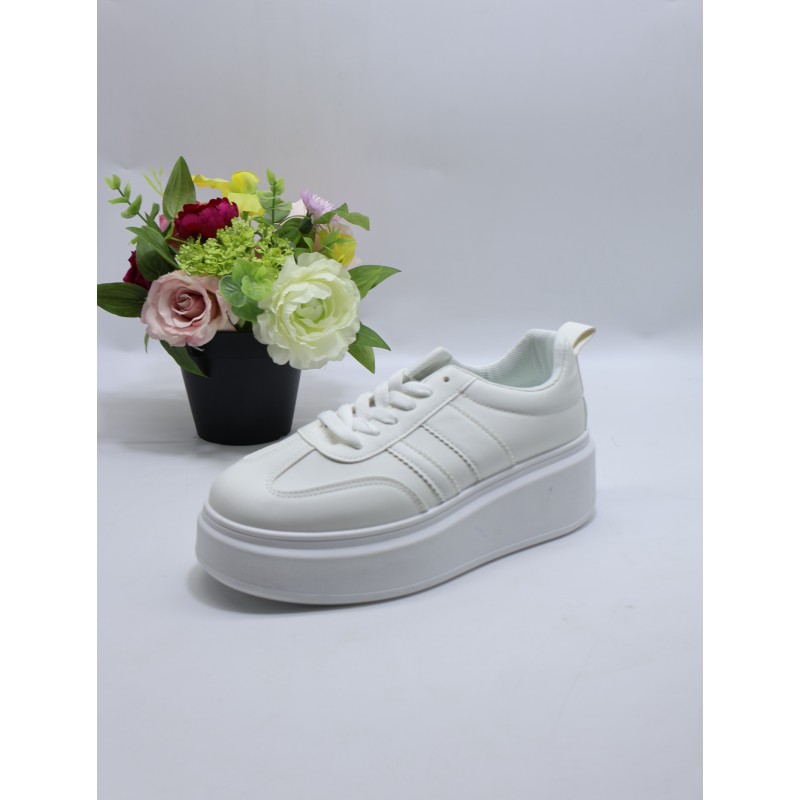 BUTY DAMSKIE. SIZE: 36/41 (12 PAR/PACZKA) KOLOR JAK NA ZDZIĘCIU