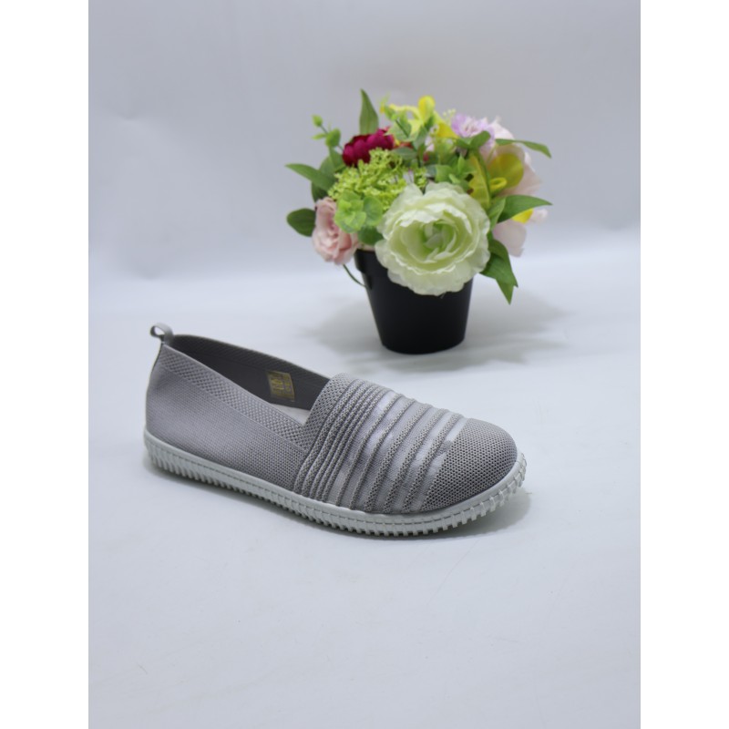 BUTY DAMSKIE. SIZE: 36/41 (12 PAR/PACZKA) KOLOR JAK NA ZDZIĘCIU