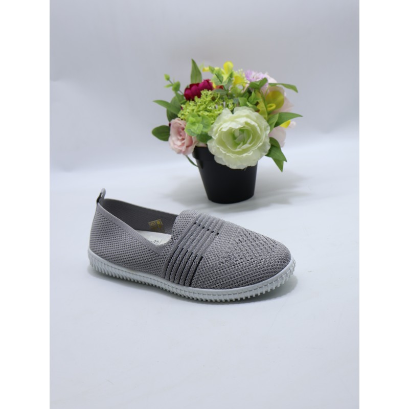 BUTY DAMSKIE. SIZE: 36/41 (12 PAR/PACZKA) KOLOR JAK NA ZDZIĘCIU