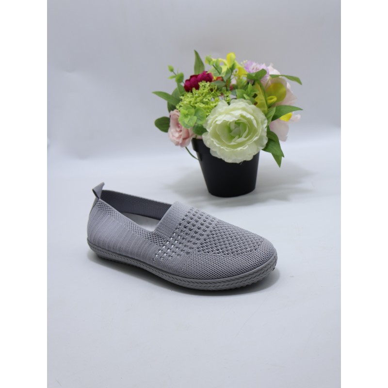 BUTY DAMSKIE. SIZE: 36/41 (12 PAR/PACZKA) KOLOR JAK NA ZDZIĘCIU