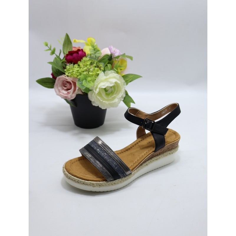 Sandały DAMSKIE. SIZE: 36/41 (12 PAR/PACZKA) KOLOR JAK NA ZDZIĘCIU