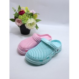 KAPCIE DAMSKIE. SIZE: 37/42...