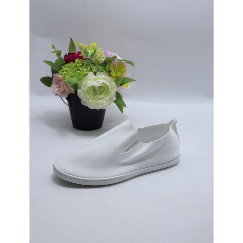 BUTY DAMSKIE. SIZE: 36/41 (12 PAR/PACZKA) KOLOR JAK NA ZDZIĘCIU