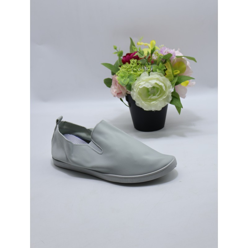 BUTY DAMSKIE. SIZE: 36/41 (12 PAR/PACZKA) KOLOR JAK NA ZDZIĘCIU