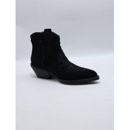 BUTY DAMSKIE. SIZE: 36/41 (12 PAR/PACZKA) KOLOR JAK NA ZDZIĘCIU
