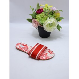 KAPCIE DAMSKIE. SIZE: 36/41...