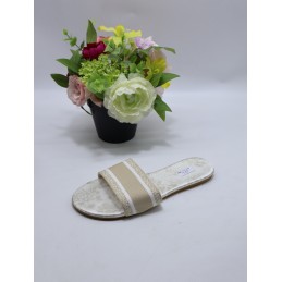 KAPCIE DAMSKIE. SIZE: 36/41...