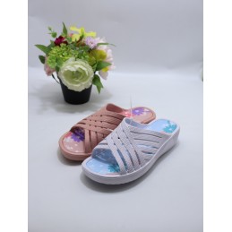 KAPCIE DAMSKIE. SIZE: 36/41...