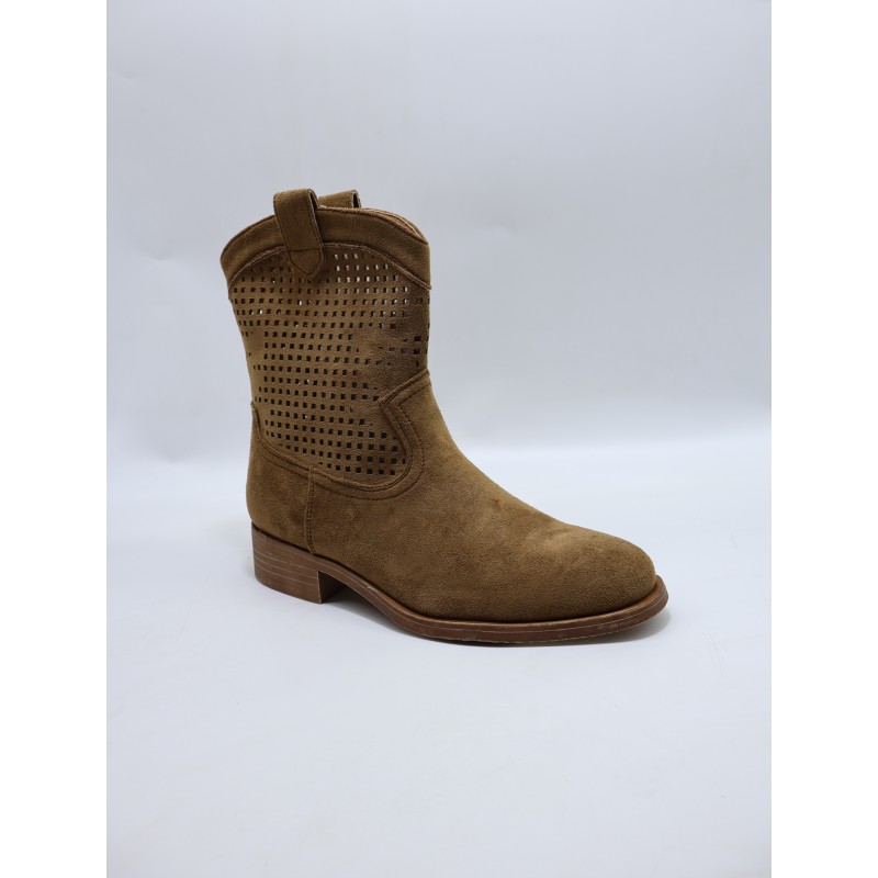 BUTY DAMSKIE. SIZE: 36/41 (8 PAR/PACZKA) KOLOR JAK NA ZDZIĘCIU