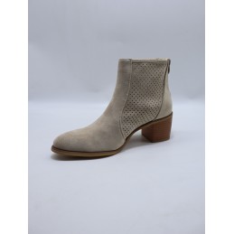 BUTY DAMSKIE. SIZE: 36/41 (8 PAR/PACZKA) KOLOR JAK NA ZDZIĘCIU