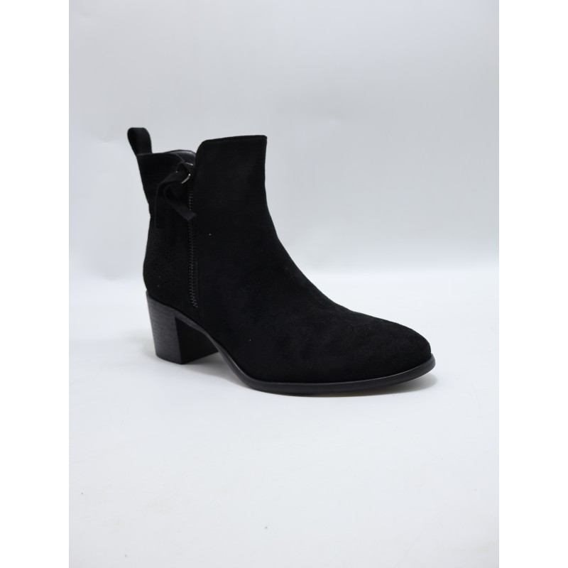 BUTY DAMSKIE. SIZE: 36/41 (8 PAR/PACZKA) KOLOR JAK NA ZDZIĘCIU
