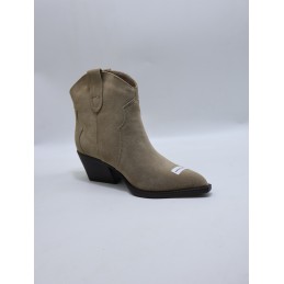 BUTY DAMSKIE. SIZE: 36/41 (12 PAR/PACZKA) KOLOR JAK NA ZDZIĘCIU