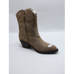 BUTY DAMSKIE. SIZE: 36/41 (12 PAR/PACZKA) KOLOR JAK NA ZDZIĘCIU
