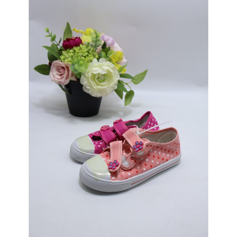 BUTY DZIECIĘCE. SIZE: 25/30 (24 PAR/PACZKA) KOLOR JAK NA ZDZIĘCIU