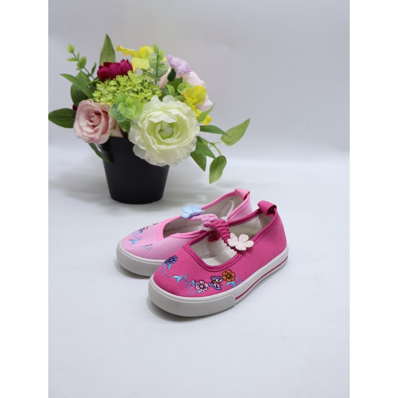 BUTY DZIECIĘCE. SIZE: 25/30 (24 PAR/PACZKA) KOLOR JAK NA ZDZIĘCIU