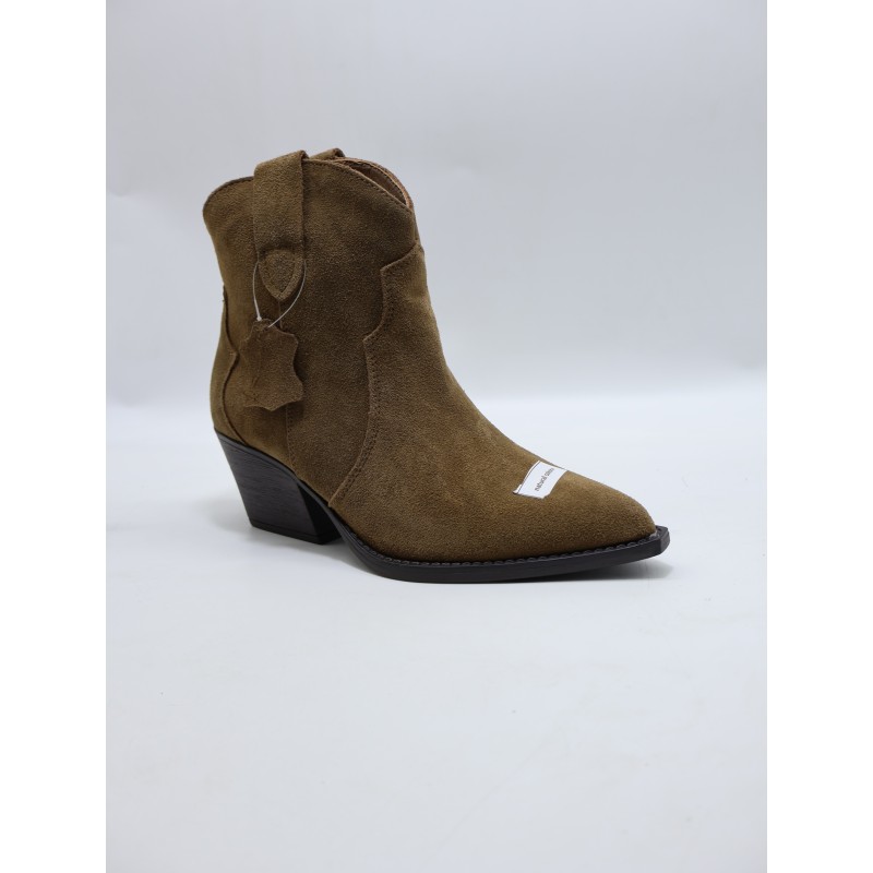 BUTY DAMSKIE. SIZE: 36/41 (8 PAR/PACZKA) KOLOR JAK NA ZDZIĘCIU