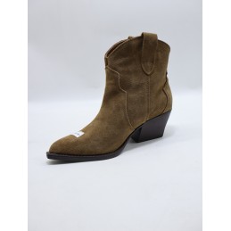 BUTY DAMSKIE. SIZE: 36/41 (8 PAR/PACZKA) KOLOR JAK NA ZDZIĘCIU