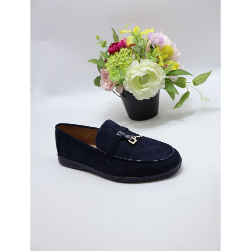 BUTY DAMSKIE. SIZE: 36/41 (12 PAR/PACZKA) KOLOR JAK NA ZDZIĘCIU