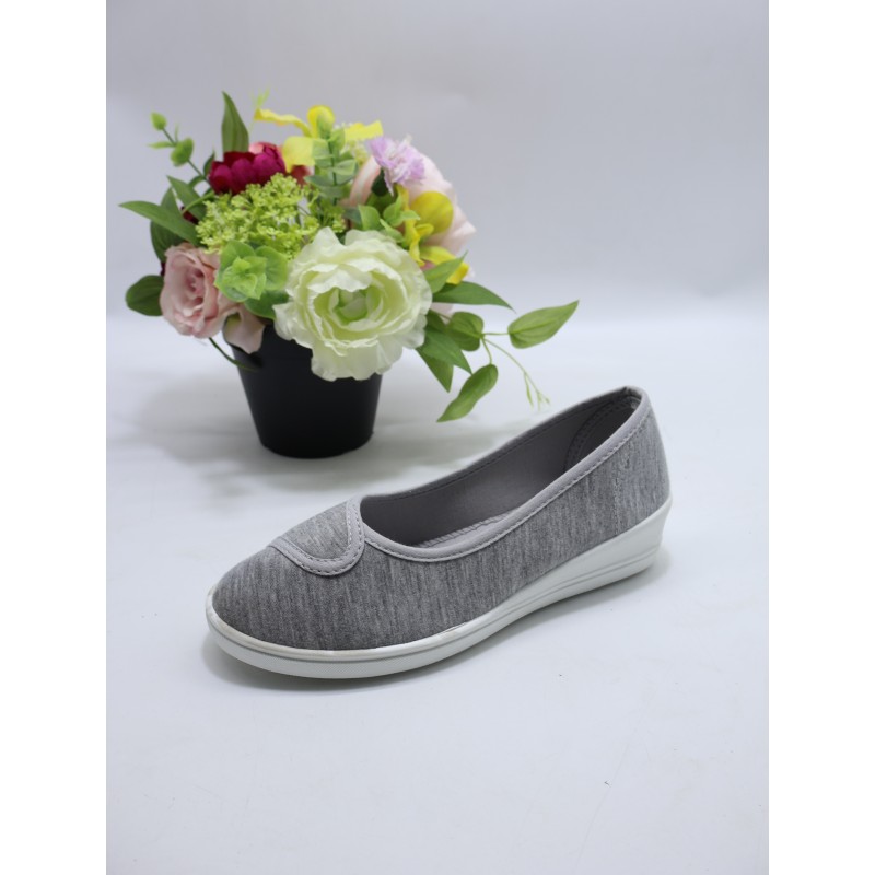 BUTY DAMSKIE. SIZE: 36/41 (12 PAR/PACZKA) KOLOR JAK NA ZDZIĘCIU