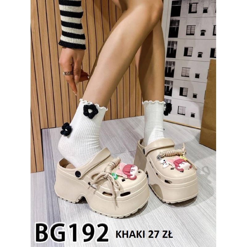 Buty Klapki DAMSKIE(36-41,12par)Kolor Jak na zdzięciuc