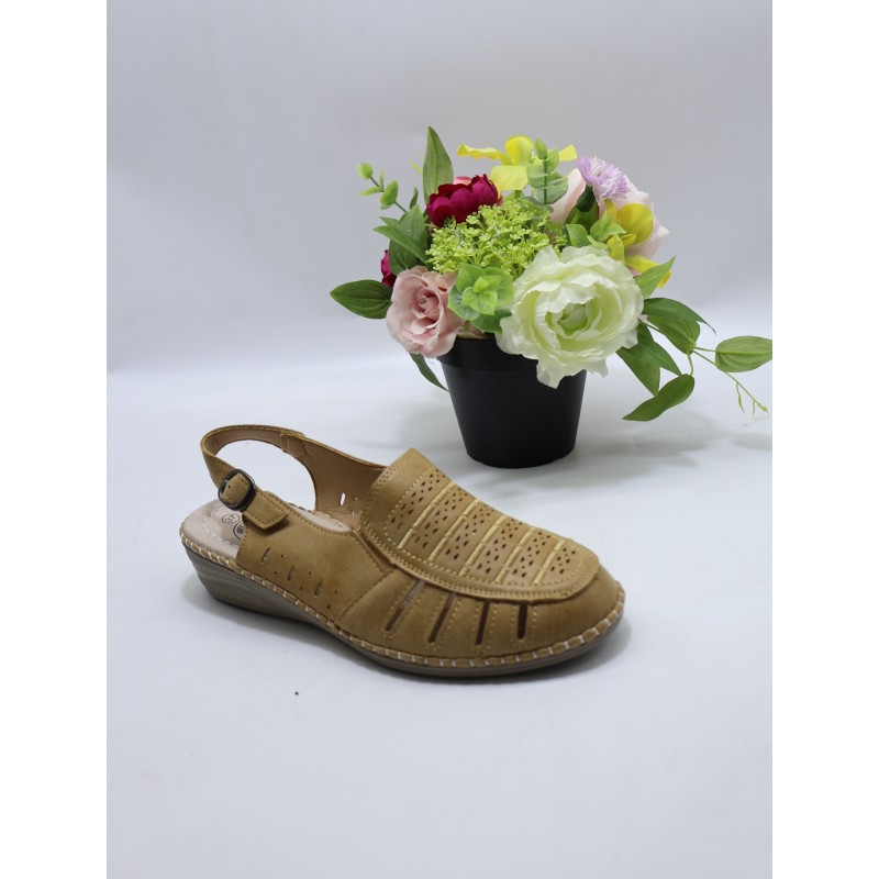 BUTY DAMSKIE. SIZE: 36/42 (12 PAR/PACZKA) KOLOR JAK NA ZDZIĘCIU