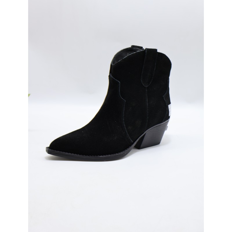 BUTY DAMSKIE. SIZE: 36/41 (12 PAR/PACZKA) KOLOR JAK NA ZDZIĘCIU