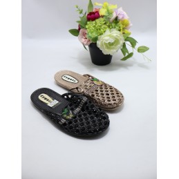 KAPCIE DAMSKIE. SIZE: 36/41...