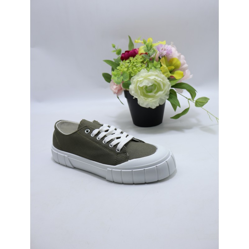 BUTY DAMSKIE. SIZE: 36/41 (12 PAR/PACZKA) KOLOR JAK NA ZDZIĘCIU