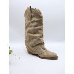 BUTY DAMSKIE. SIZE: 36/41 (12 PAR/PACZKA) KOLOR JAK NA ZDZIĘCIU
