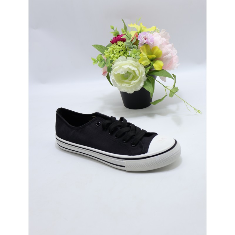 BUTY DAMSKIE . SIZE: 36/41 (12 PAR/PACZKA) KOLOR JAK NA ZDZIĘCIU