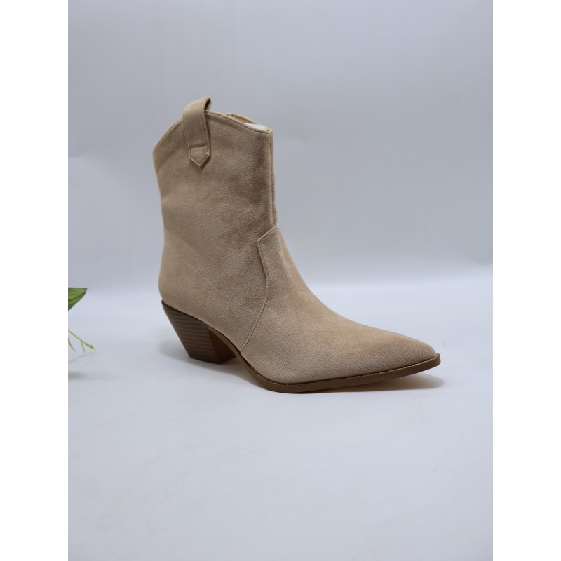 BUTY DAMSKIE . SIZE: 36/41 (12 PAR/PACZKA) KOLOR JAK NA ZDZIĘCIU