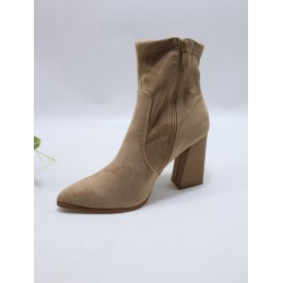 BUTY DAMSKIE . SIZE: 36/41 (12 PAR/PACZKA) KOLOR JAK NA ZDZIĘCIU
