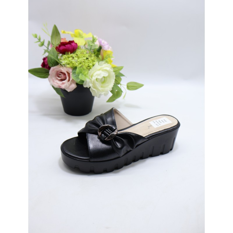 KAPCIE DAMSKIE . SIZE: 36/41 (12 PAR/PACZKA) KOLOR JAK NA ZDZIĘCIU