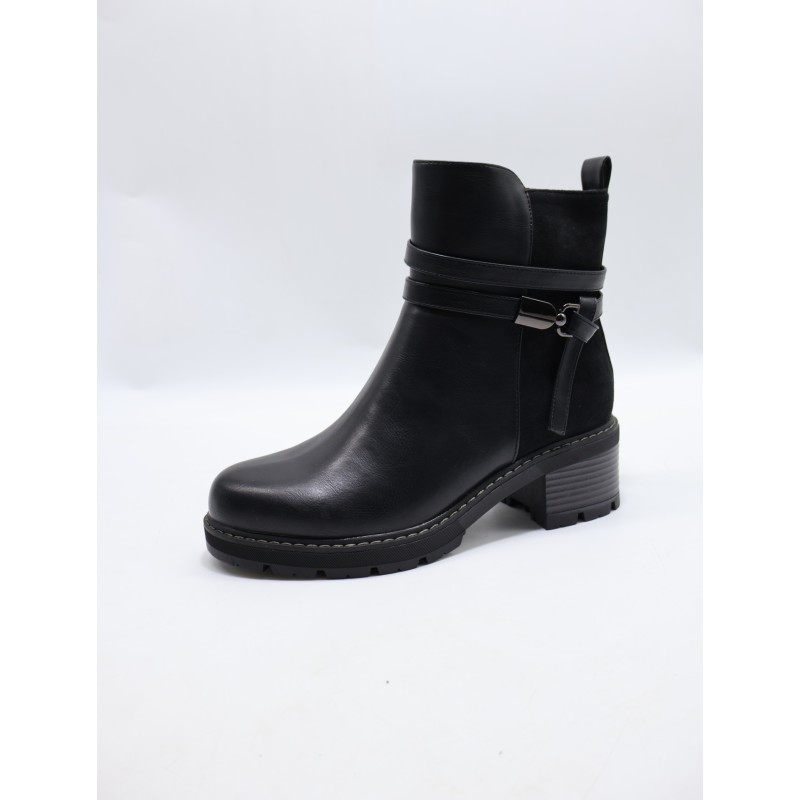BUTY DAMSKIE . SIZE: 36/41 (12 PAR/PACZKA) KOLOR JAK NA ZDZIĘCIU