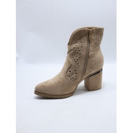 BUTY DAMSKIE . SIZE: 36/41 (12 PAR/PACZKA) KOLOR JAK NA ZDZIĘCIU