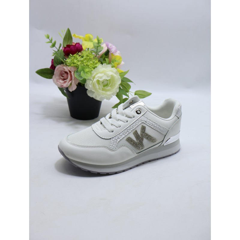 BUTY DAMSKIE . SIZE: 36/41 (12 PAR/PACZKA) KOLOR JAK NA ZDZIĘCIU