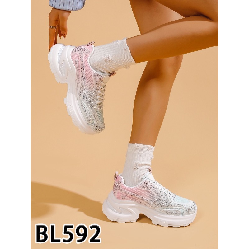 Buty Sportowe DAMSKIE(36-41,12par)Kolor Jak na zdzięciu