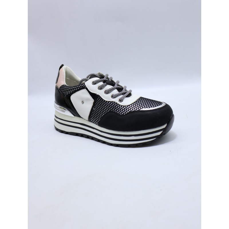 BUTY DAMSKIE . SIZE: 36/41 (12 PAR/PACZKA) KOLOR JAK NA ZDZIĘCIU