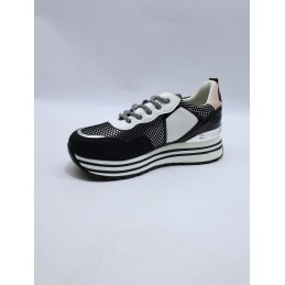 BUTY DAMSKIE . SIZE: 36/41 (12 PAR/PACZKA) KOLOR JAK NA ZDZIĘCIU