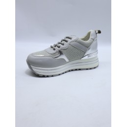 BUTY DAMSKIE . SIZE: 36/41 (12 PAR/PACZKA) KOLOR JAK NA ZDZIĘCIU