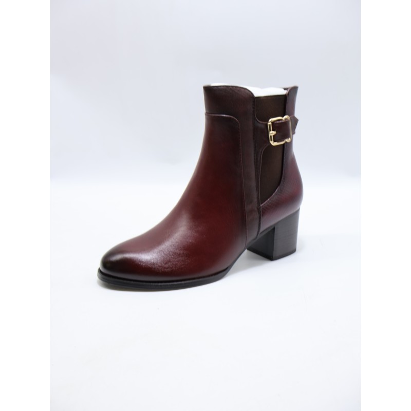 BUTY DAMSKIE . SIZE: 36/41 (12 PAR/PACZKA) KOLOR JAK NA ZDZIĘCIU
