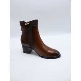 BUTY DAMSKIE . SIZE: 36/41 (12 PAR/PACZKA) KOLOR JAK NA ZDZIĘCIU