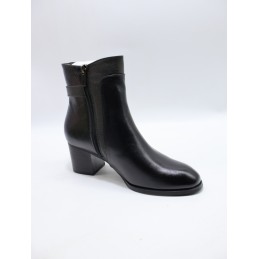 BUTY DAMSKIE . SIZE: 36/41 (12 PAR/PACZKA) KOLOR JAK NA ZDZIĘCIU