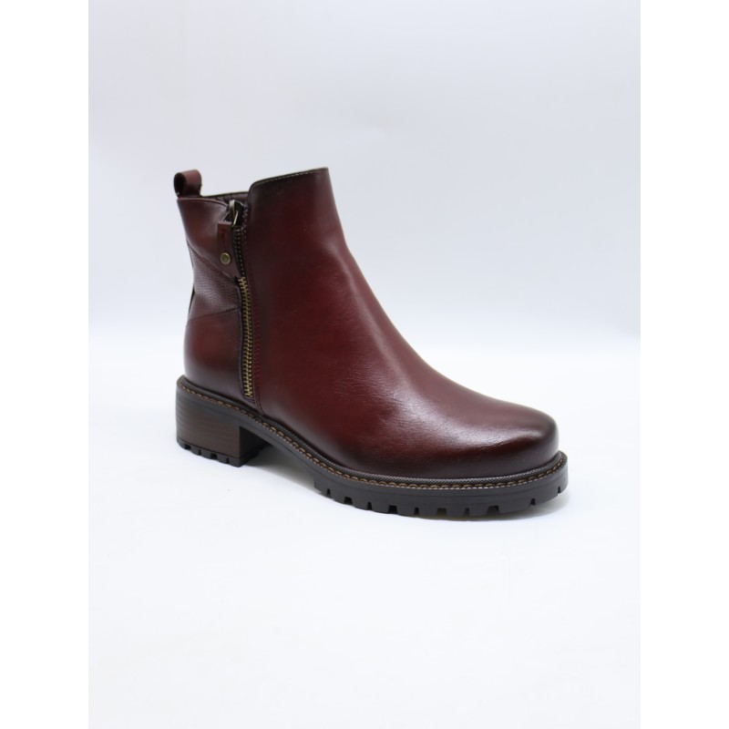 BUTY DAMSKIE . SIZE: 36/41 (12 PAR/PACZKA) KOLOR JAK NA ZDZIĘCIU