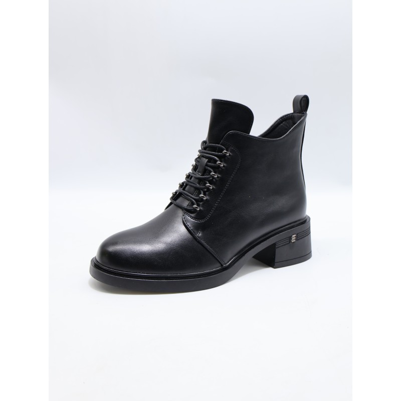 BUTY DAMSKIE . SIZE: 36/41 (12 PAR/PACZKA) KOLOR JAK NA ZDZIĘCIU