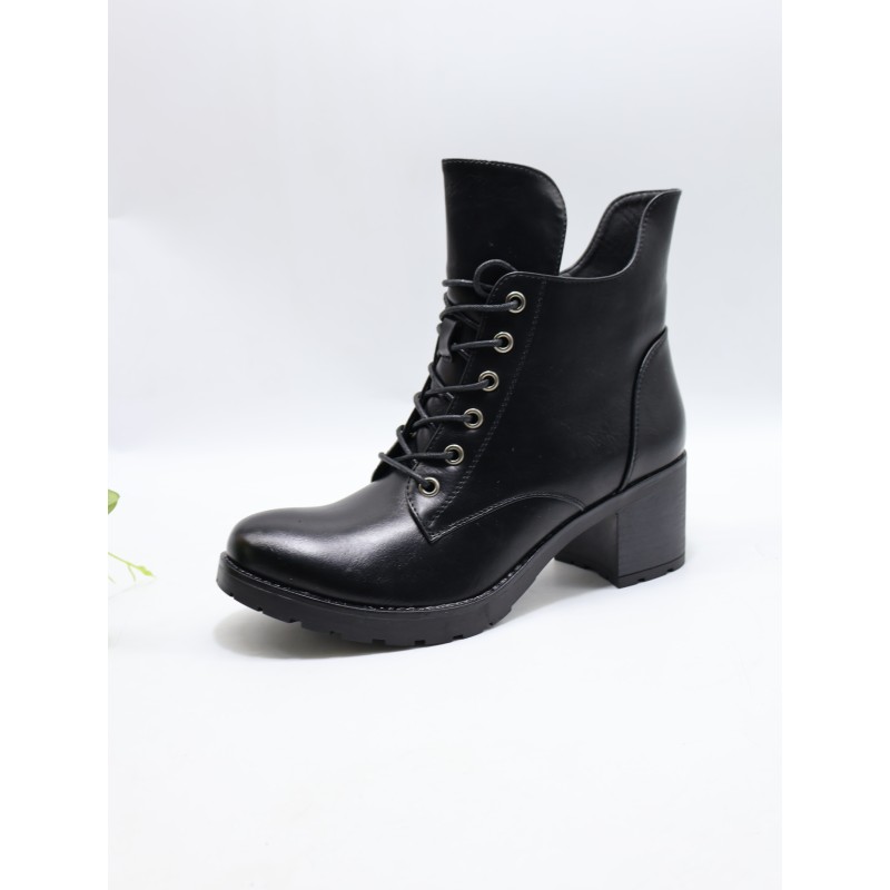 BUTY DAMSKIE . SIZE: 36/41 (12 PAR/PACZKA) KOLOR JAK NA ZDZIĘCIU